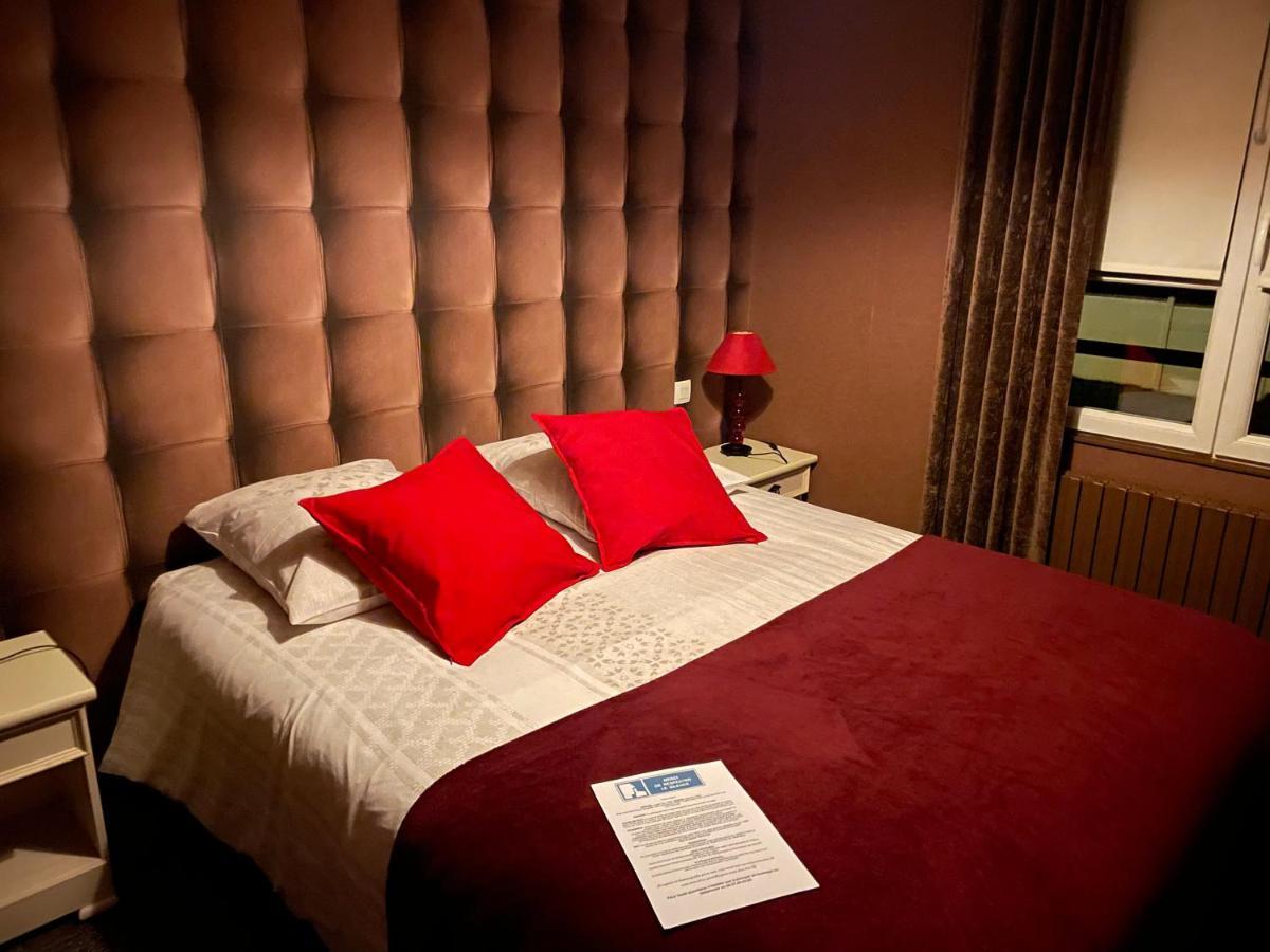 Les 3 Rois By Yy Otel Villers-Bocage  Dış mekan fotoğraf