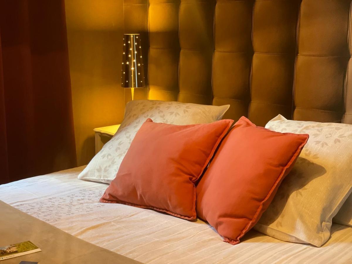 Les 3 Rois By Yy Otel Villers-Bocage  Dış mekan fotoğraf